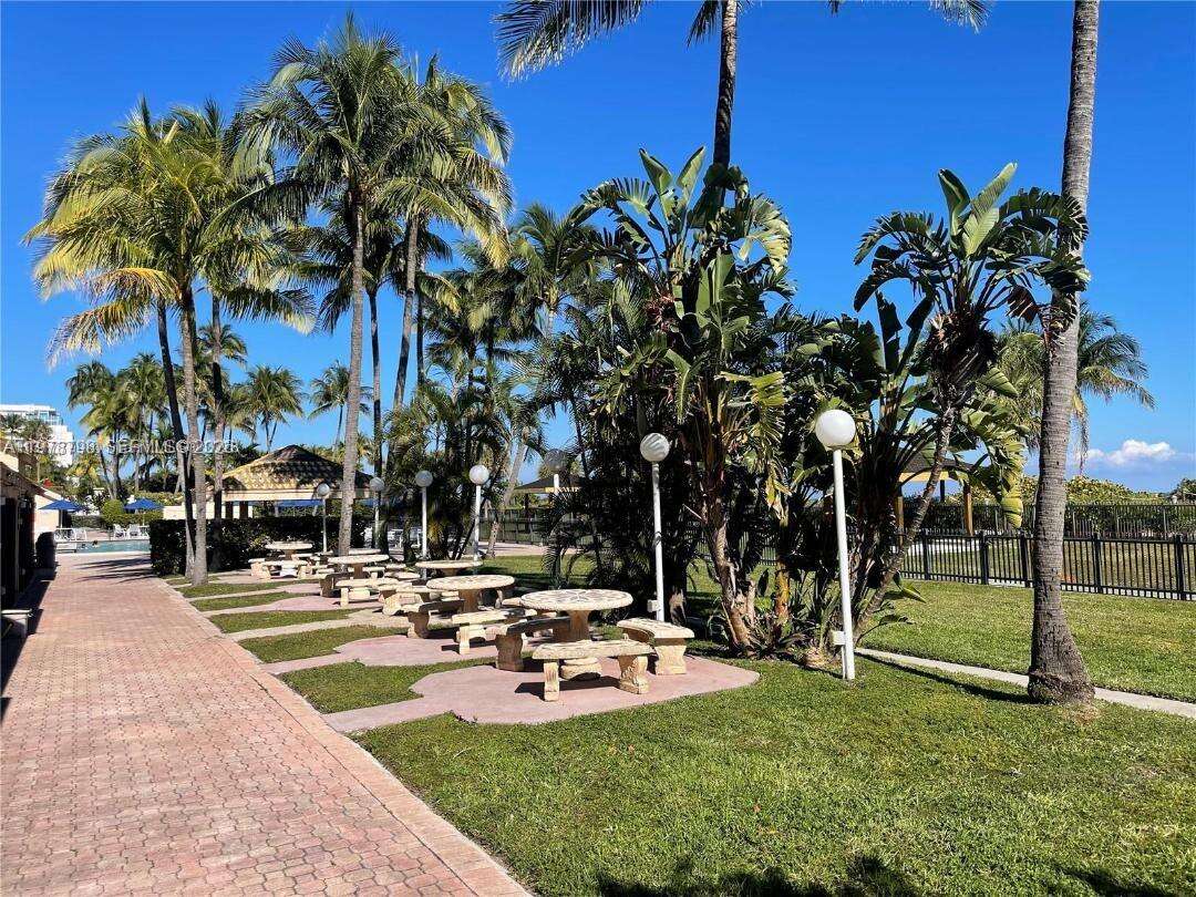 Club Atlantis at 2555 Collins Ave, Miami Beach, FL 33140 - For Sale photo 5