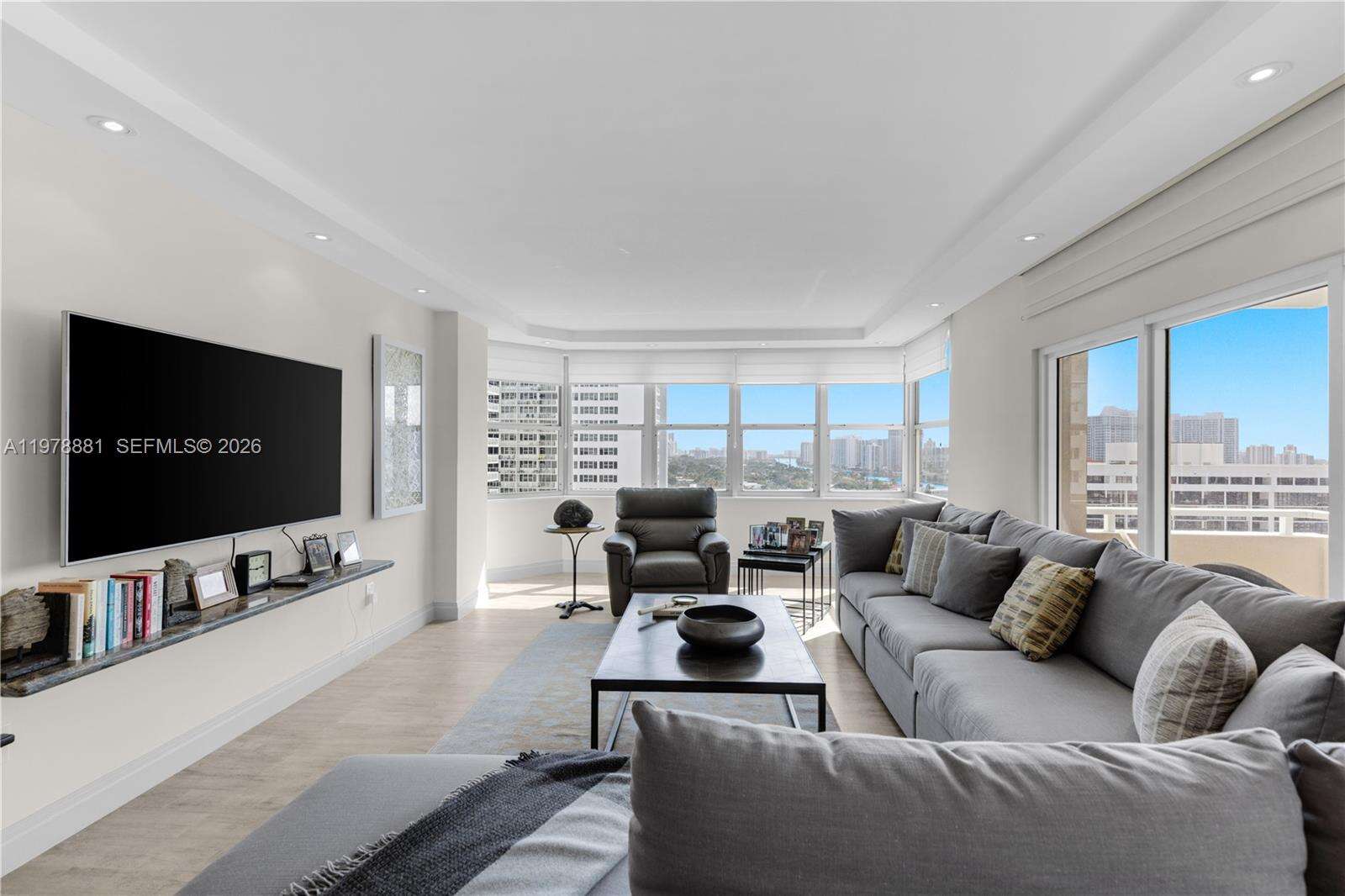 The Hemispheres at 1980 Ocean Dr, Hallandale Beach, FL 33009 - For Sale photo 31