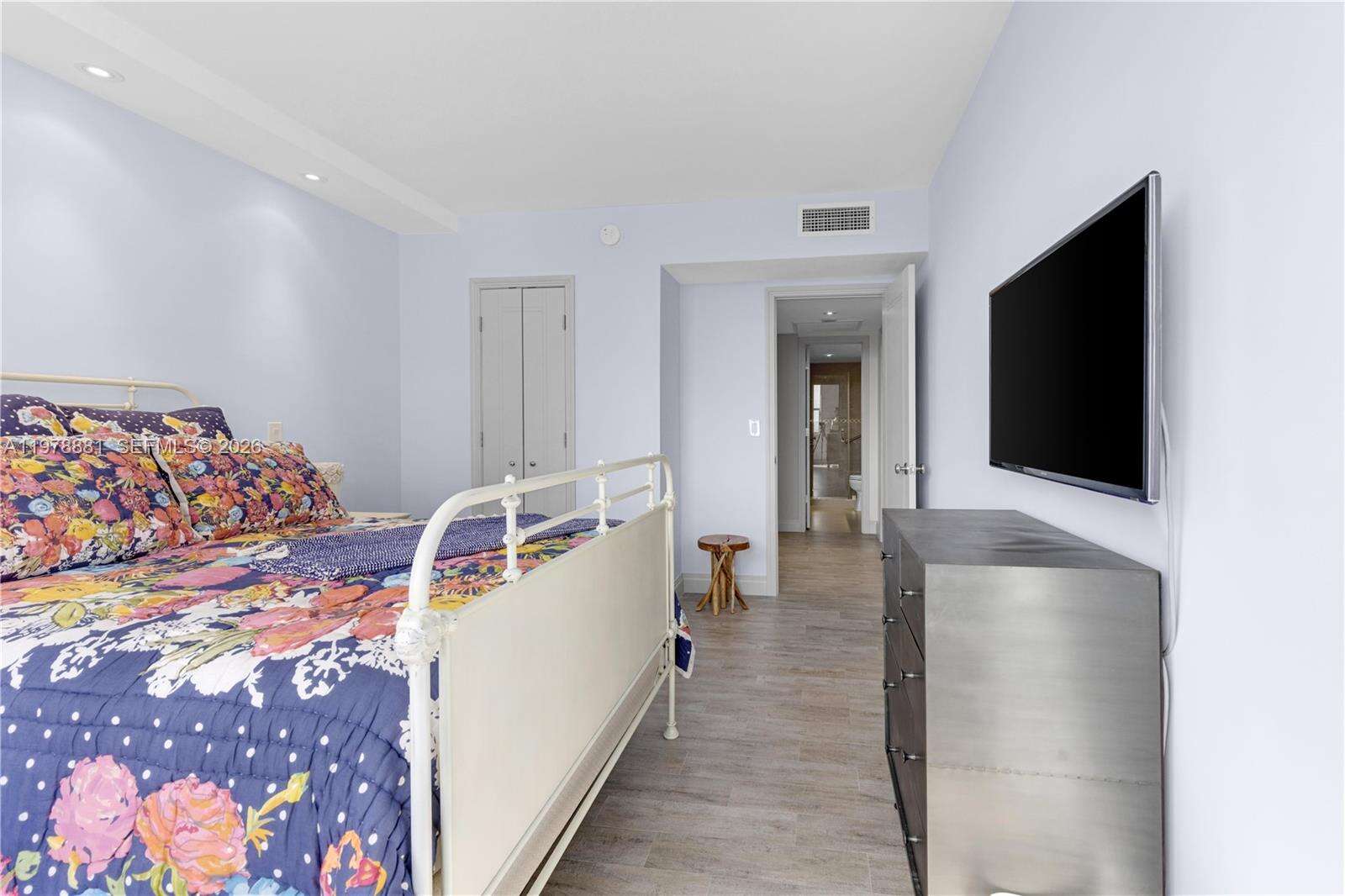 The Hemispheres at 1980 Ocean Dr, Hallandale Beach, FL 33009 - For Sale photo 39