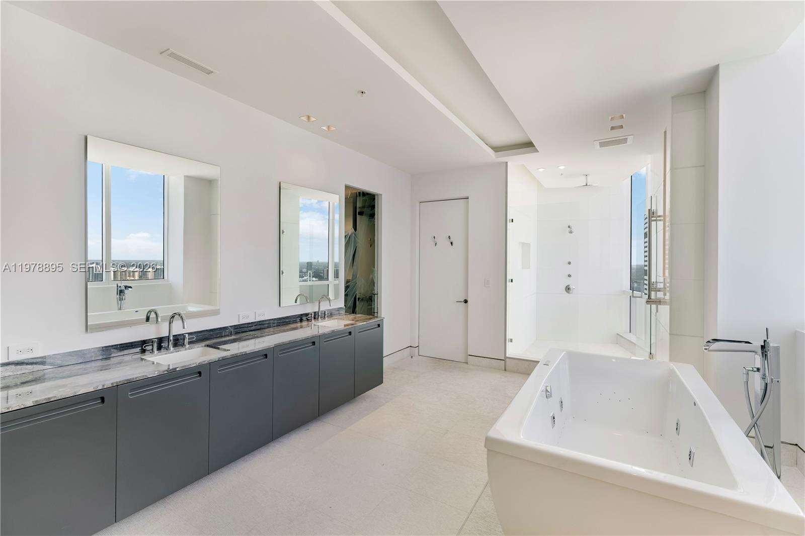 Trump Royale at 18201 Collins Ave, Sunny Isles Beach, FL 33160 - For Sale photo 53