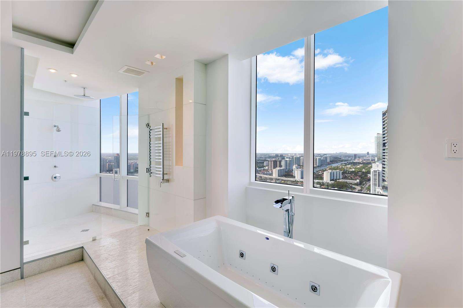 Trump Royale at 18201 Collins Ave, Sunny Isles Beach, FL 33160 - For Sale photo 57