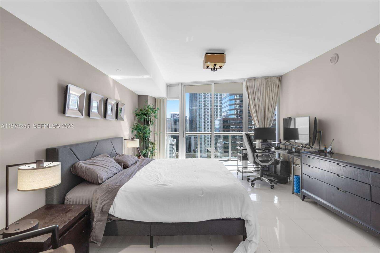 Icon Brickell 2 at 495 Brickell Ave, Miami, FL 33131 - For Sale photo 13