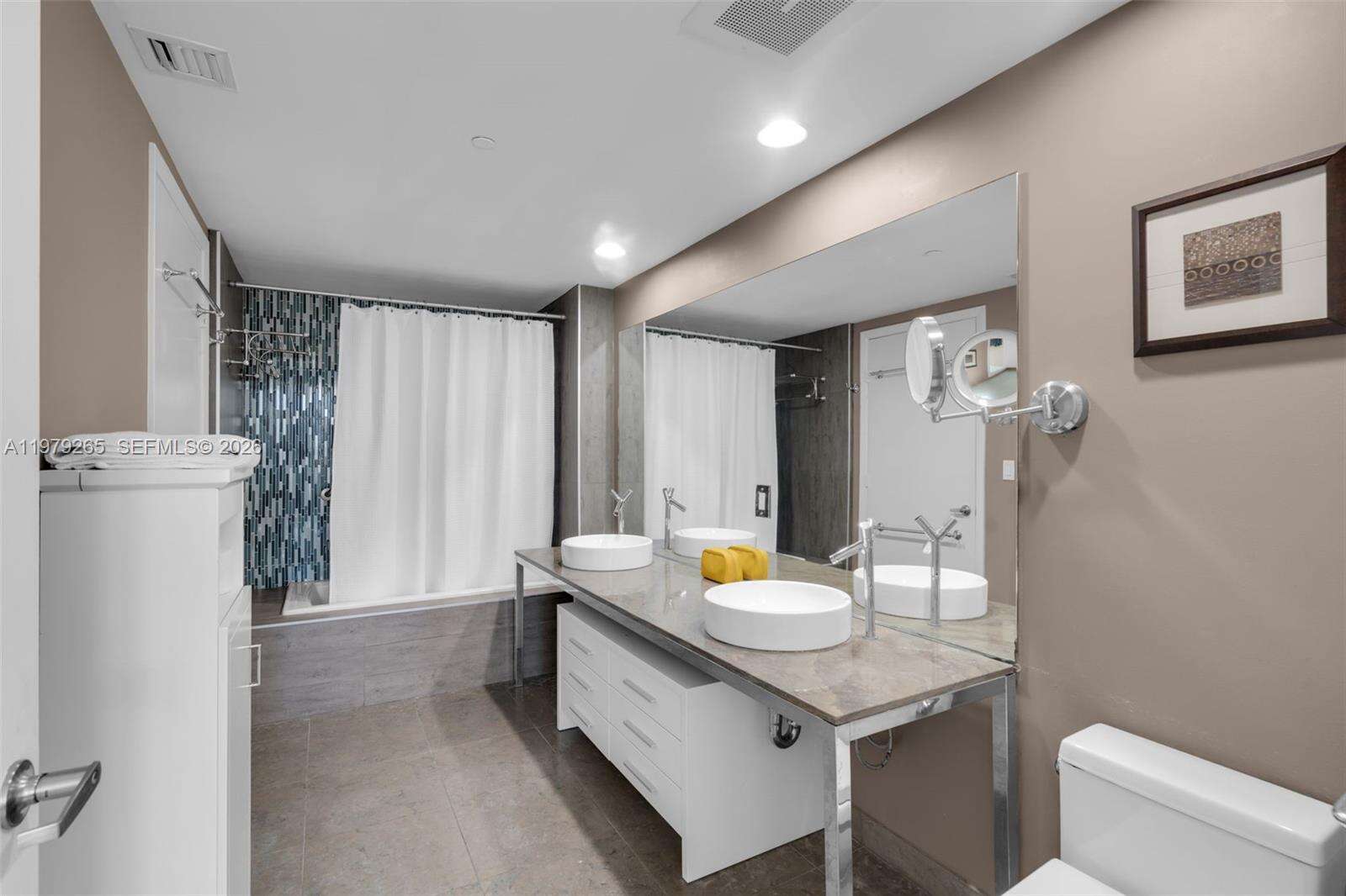 Icon Brickell 2 at 495 Brickell Ave, Miami, FL 33131 - For Sale photo 15