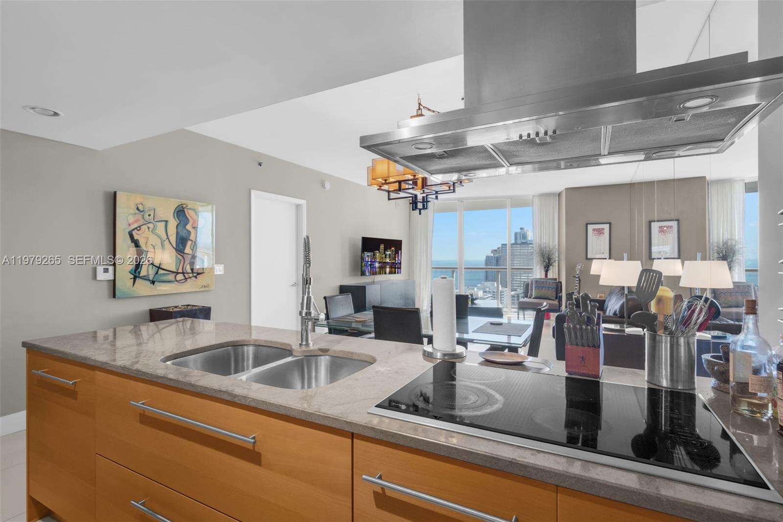 Icon Brickell 2 at 495 Brickell Ave, Miami, FL 33131 - For Sale photo 9