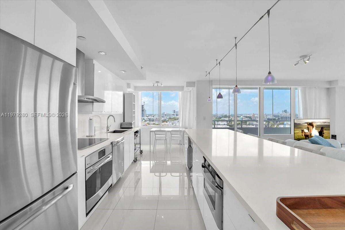 SOUTH POINTE TOWERS CONDO I - 400 Pointe Dr, Miami Beach, FL 33139 | Picture 18