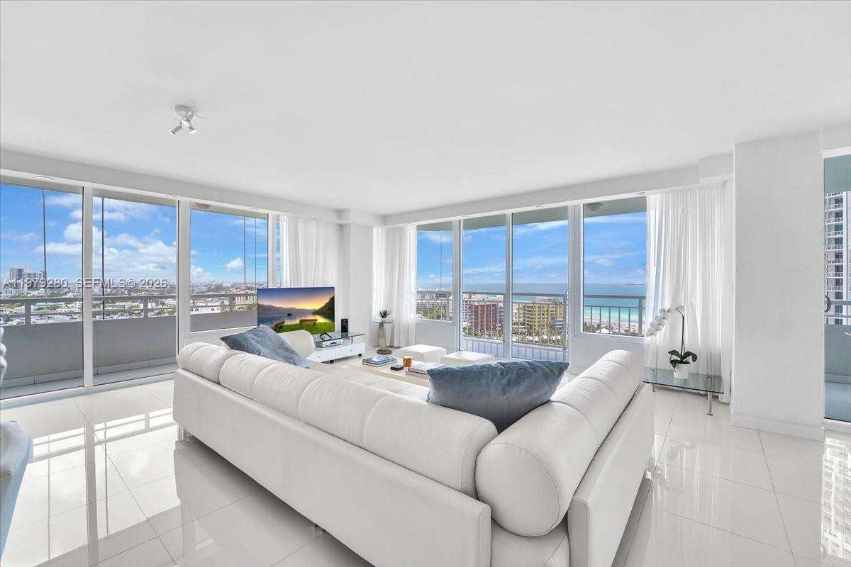 SOUTH POINTE TOWERS CONDO I - 400 Pointe Dr, Miami Beach, FL 33139 | Picture 3