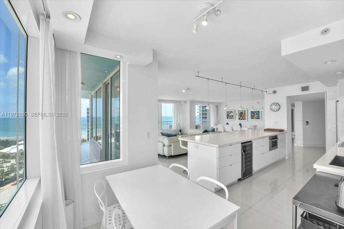 SOUTH POINTE TOWERS CONDO I - 400 Pointe Dr, Miami Beach, FL 33139 | Picture 21