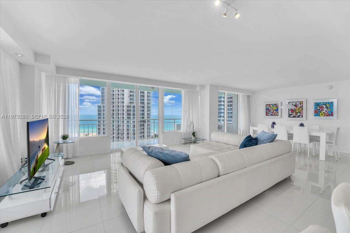 SOUTH POINTE TOWERS CONDO I - 400 Pointe Dr, Miami Beach, FL 33139 | Picture 6