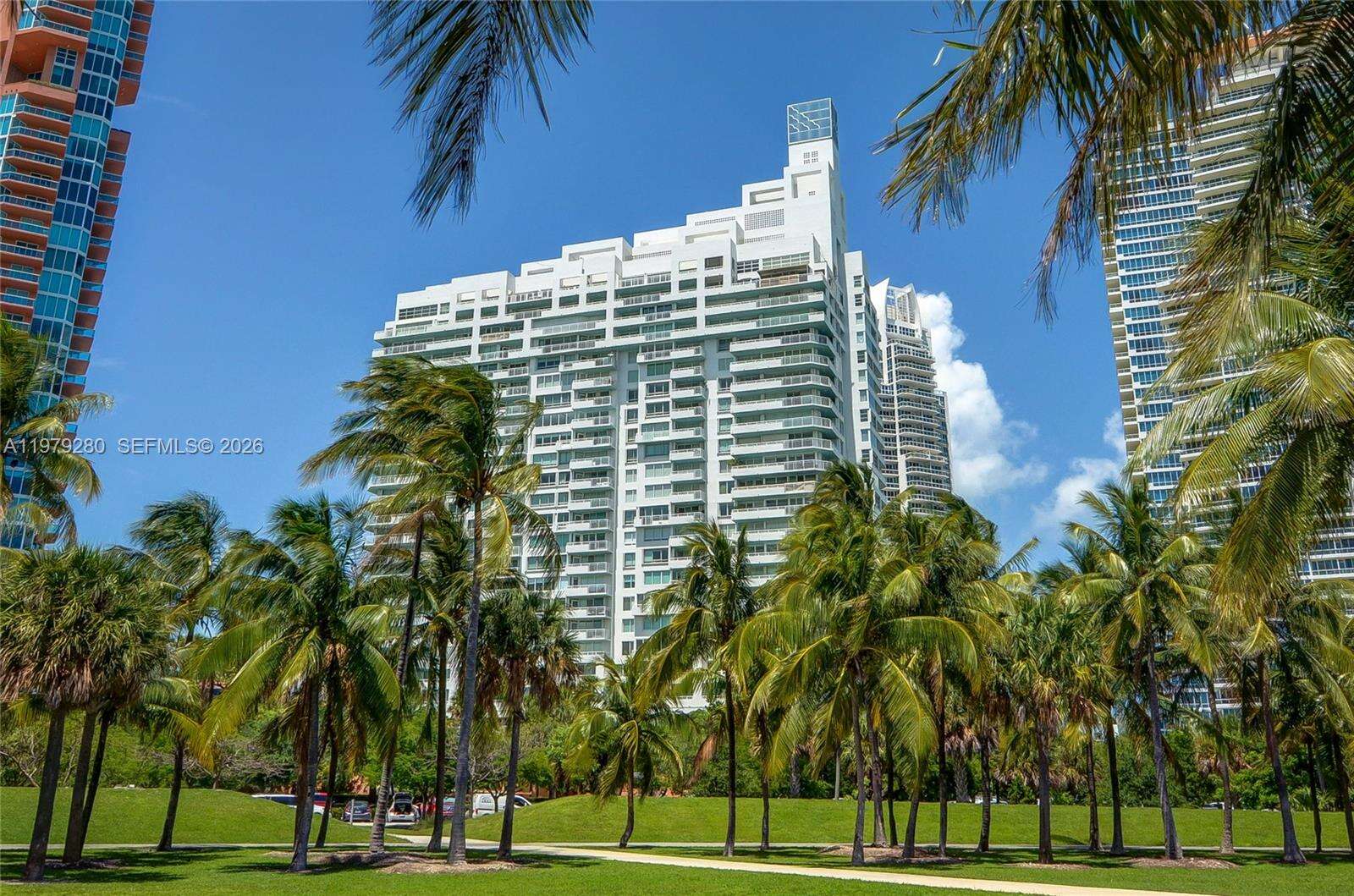 SOUTH POINTE TOWERS CONDO I - 400 Pointe Dr, Miami Beach, FL 33139 | Picture 52