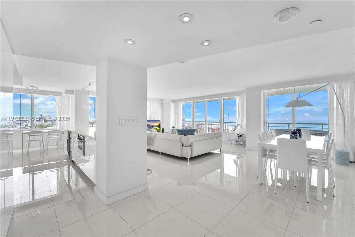 SOUTH POINTE TOWERS CONDO I - 400 Pointe Dr, Miami Beach, FL 33139 | Picture 10
