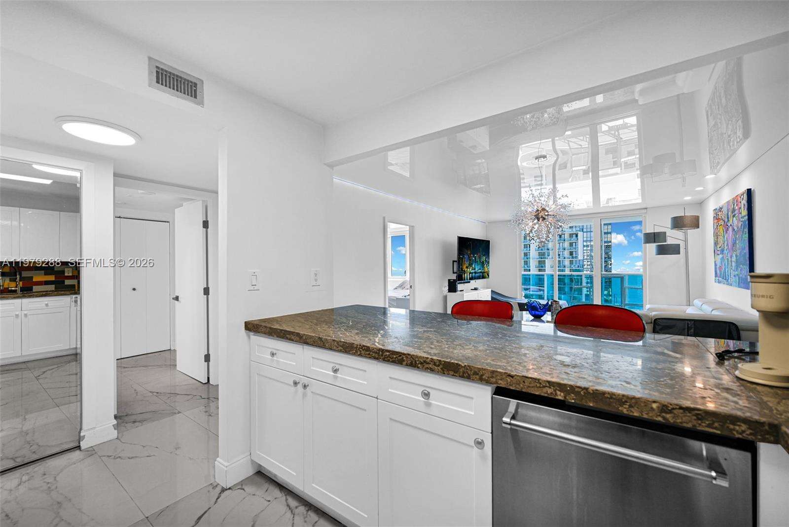 RONEY PALACE - 2301 Collins Ave, Miami Beach, FL 33139 | Picture 4