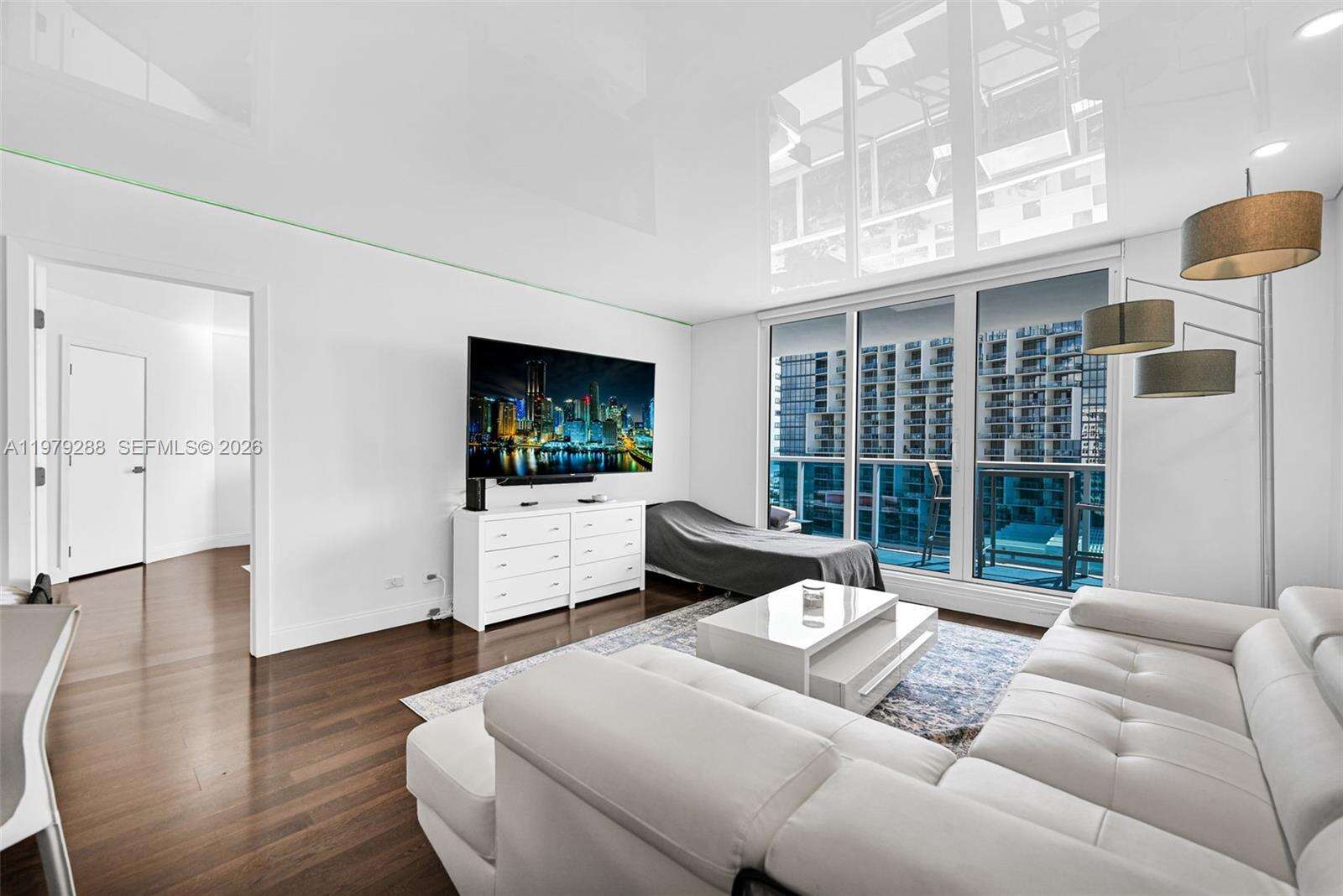 RONEY PALACE - 2301 Collins Ave, Miami Beach, FL 33139 | Picture 7