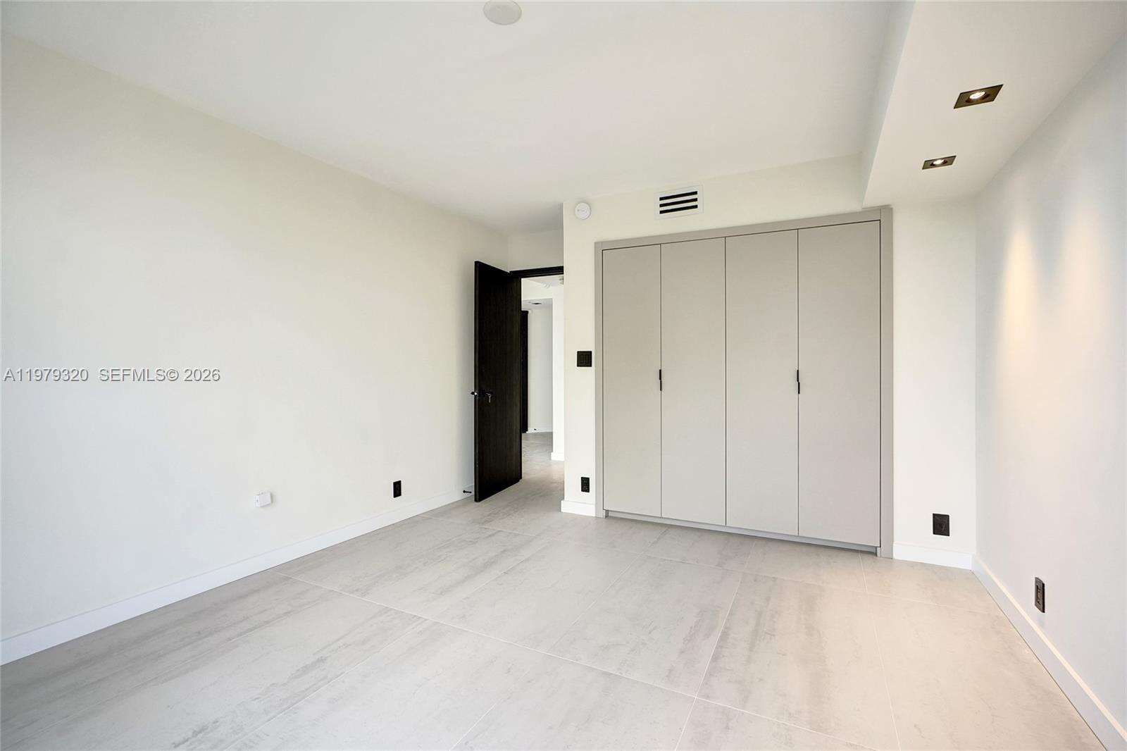 Mystic Pointe Tower 500 at 3530 Mystic Pointe Dr, Aventura, FL 33180 - For Sale photo 20