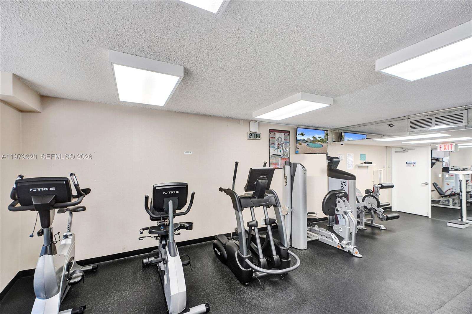 Mystic Pointe Tower 500 at 3530 Mystic Pointe Dr, Aventura, FL 33180 - For Sale photo 44