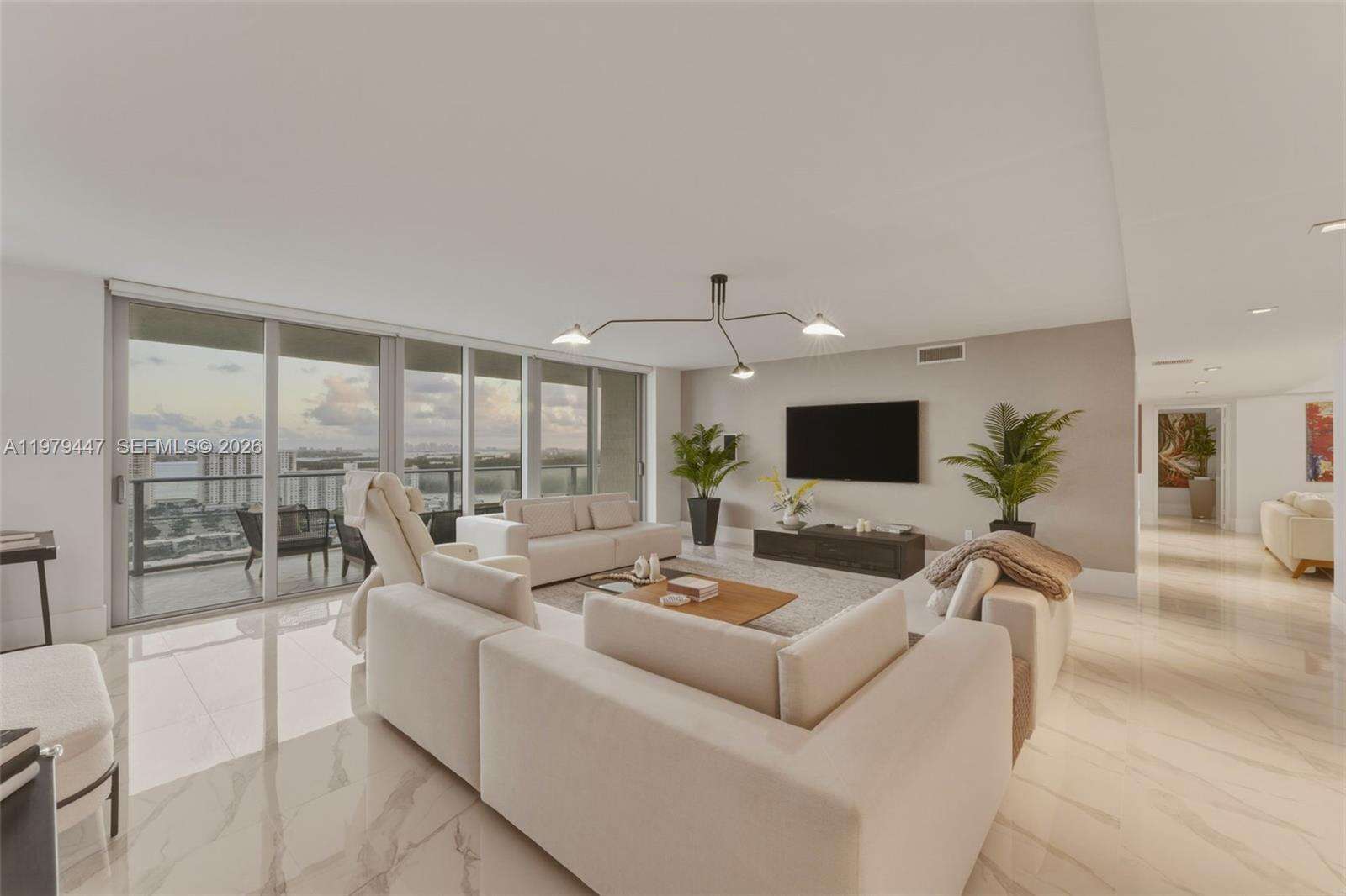 PARQUE TOWERS - 330 Sunny Isles Blvd, Sunny Isles Beach, FL 33160 | Picture 2