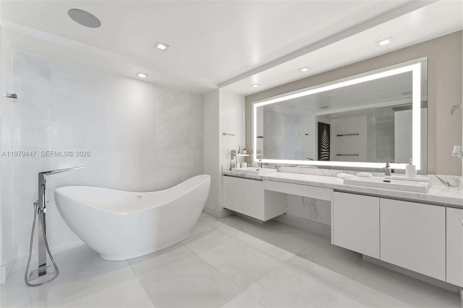 PARQUE TOWERS - 330 Sunny Isles Blvd, Sunny Isles Beach, FL 33160 | Picture 21