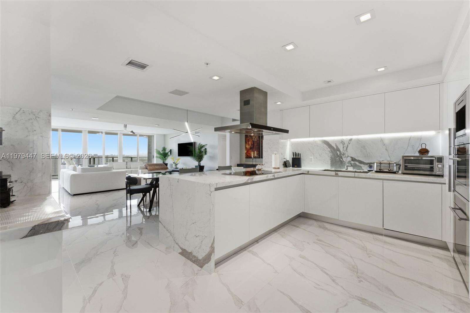 PARQUE TOWERS - 330 Sunny Isles Blvd, Sunny Isles Beach, FL 33160 | Picture 10