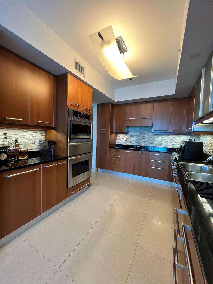 OCEAN PALMS - 3101 Ocean Dr, Hollywood, FL 33019 | Picture 15