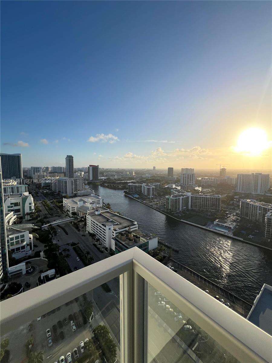 OCEAN PALMS - 3101 Ocean Dr, Hollywood, FL 33019 | Picture 31