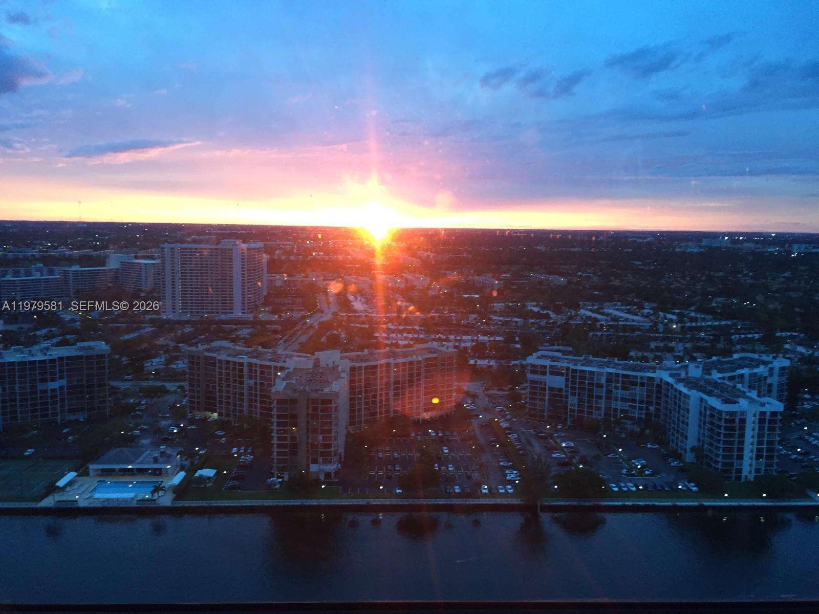 OCEAN PALMS - 3101 Ocean Dr, Hollywood, FL 33019 | Picture 38