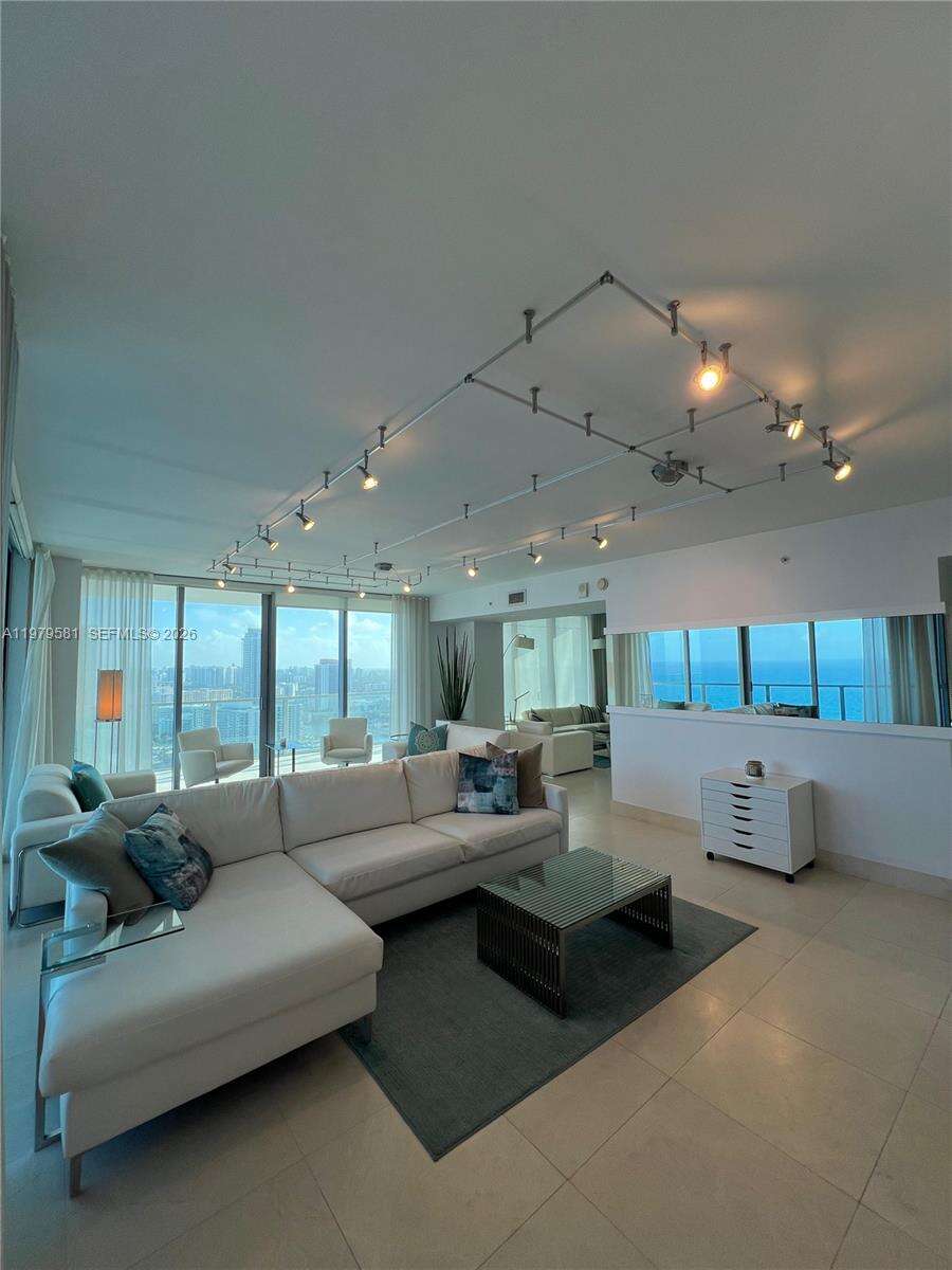 OCEAN PALMS - 3101 Ocean Dr, Hollywood, FL 33019 | Picture 52