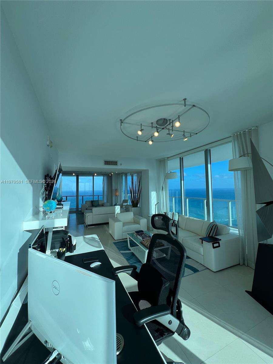 OCEAN PALMS - 3101 Ocean Dr, Hollywood, FL 33019 | Picture 61