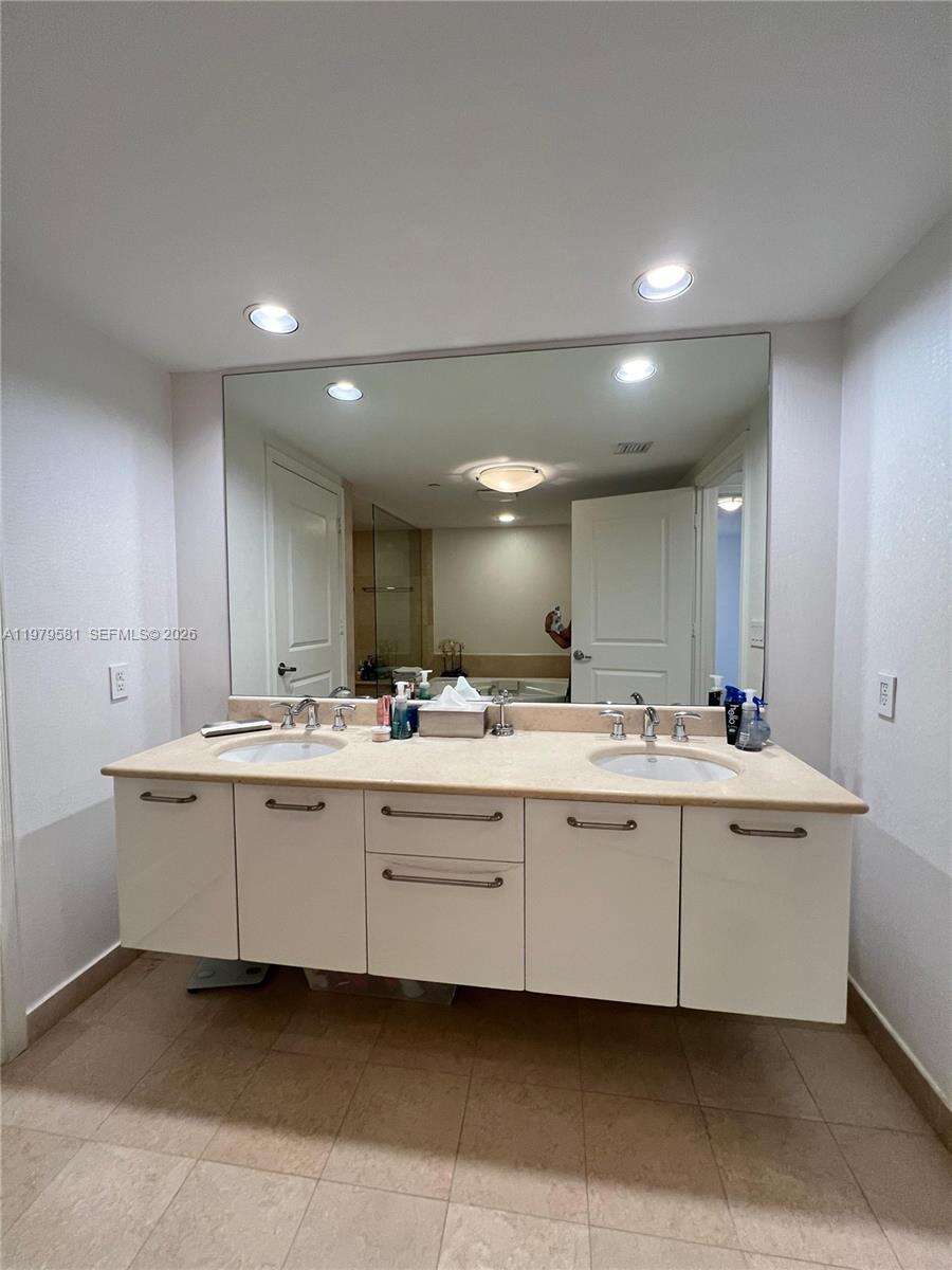 OCEAN PALMS - 3101 Ocean Dr, Hollywood, FL 33019 | Picture 68
