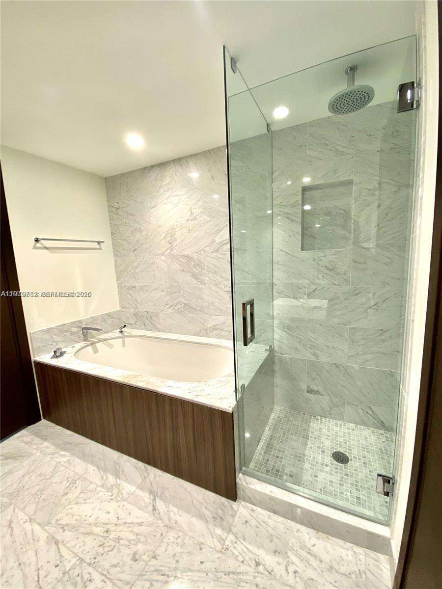 Brickell Flatiron at 1000 Brickell Plz, Miami, FL 33131 - For Sale photo 16
