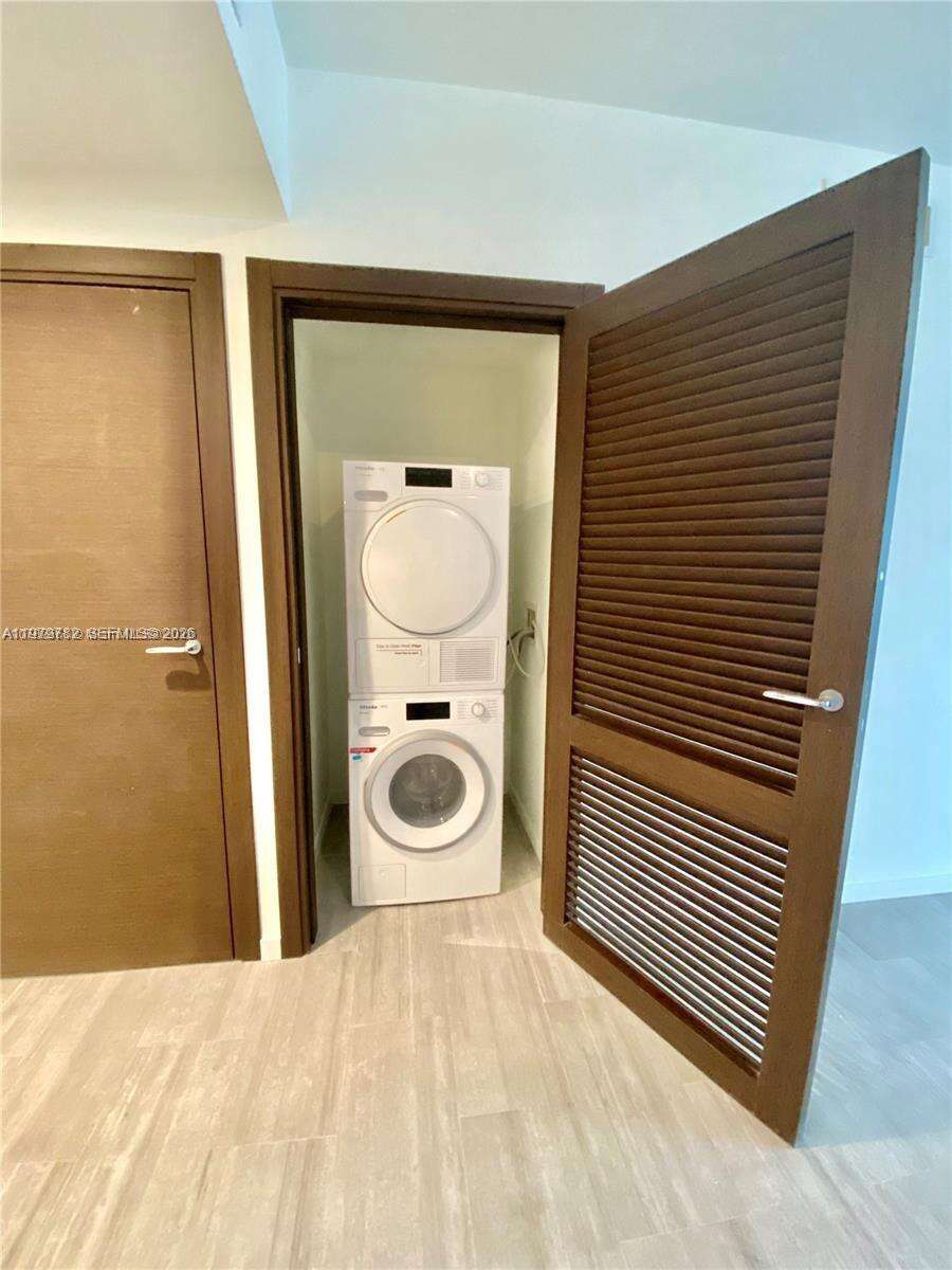 Brickell Flatiron at 1000 Brickell Plz, Miami, FL 33131 - For Sale photo 22