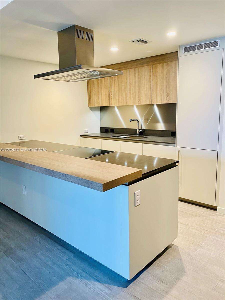 Brickell Flatiron at 1000 Brickell Plz, Miami, FL 33131 - For Sale photo 23