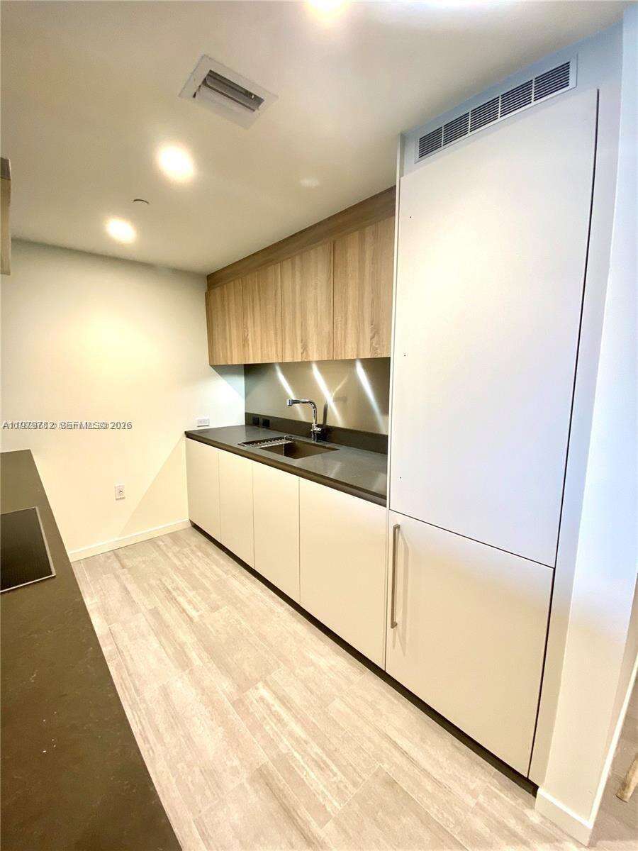 Brickell Flatiron at 1000 Brickell Plz, Miami, FL 33131 - For Sale photo 24