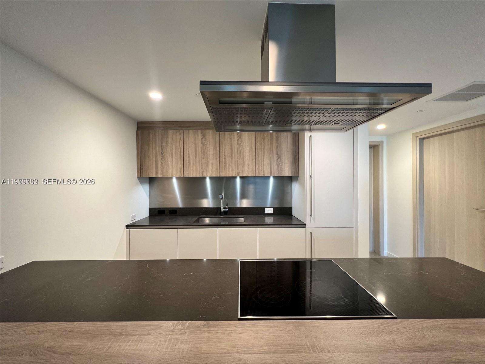 Brickell Flatiron at 1000 Brickell Plz, Miami, FL 33131 - For Sale photo 4