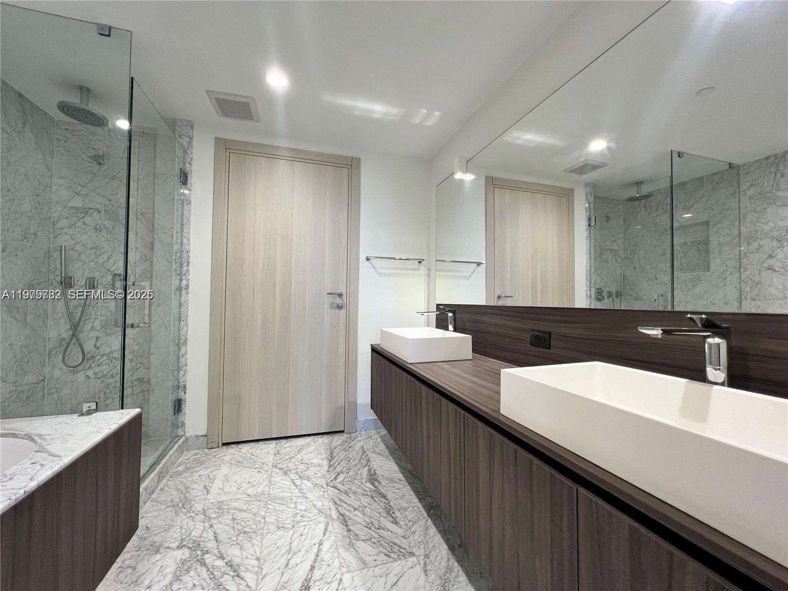 Brickell Flatiron at 1000 Brickell Plz, Miami, FL 33131 - For Sale photo 7