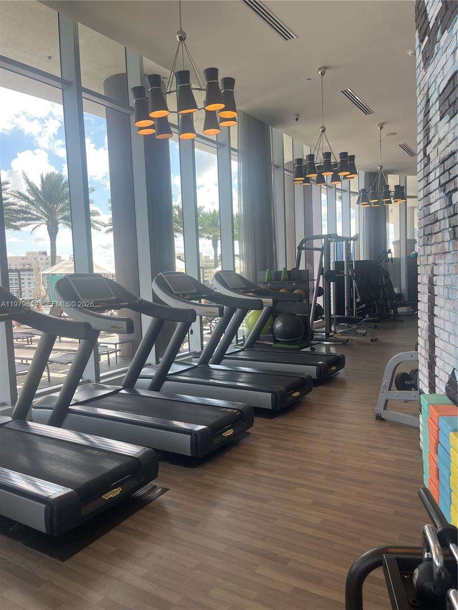 Hyde Resort at 4111 Ocean Dr, Hollywood, FL 33019 - For Sale photo 6