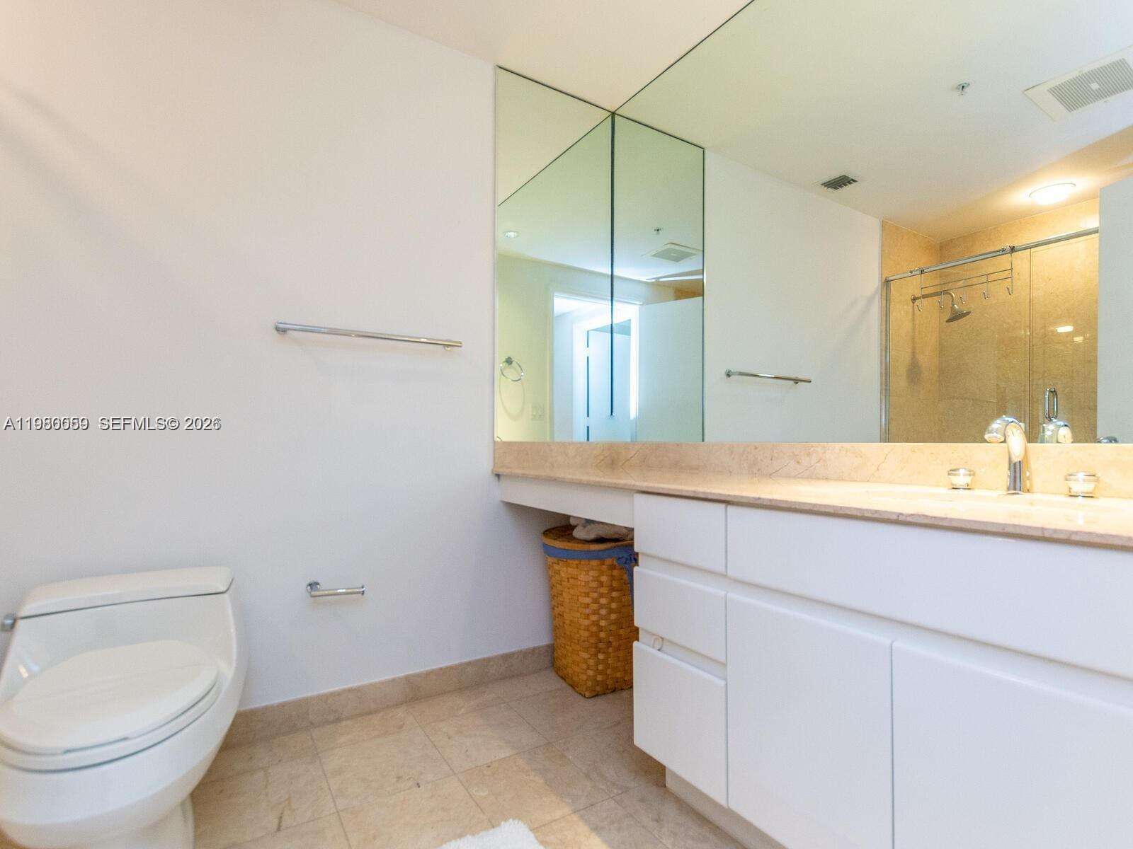 THREE TEQUESTA POINT - 848 Brickell Key Dr, Miami, FL 33131 | Picture 15
