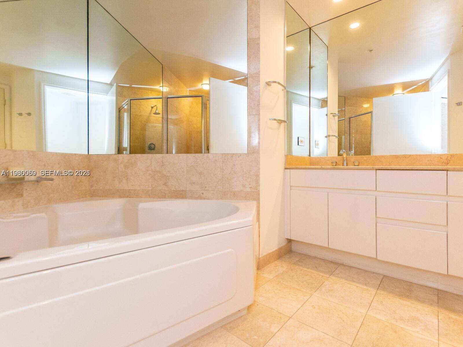 THREE TEQUESTA POINT - 848 Brickell Key Dr, Miami, FL 33131 | Picture 22