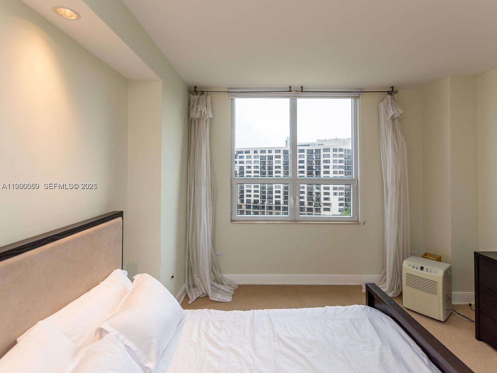 THREE TEQUESTA POINT - 848 Brickell Key Dr, Miami, FL 33131 | Picture 10