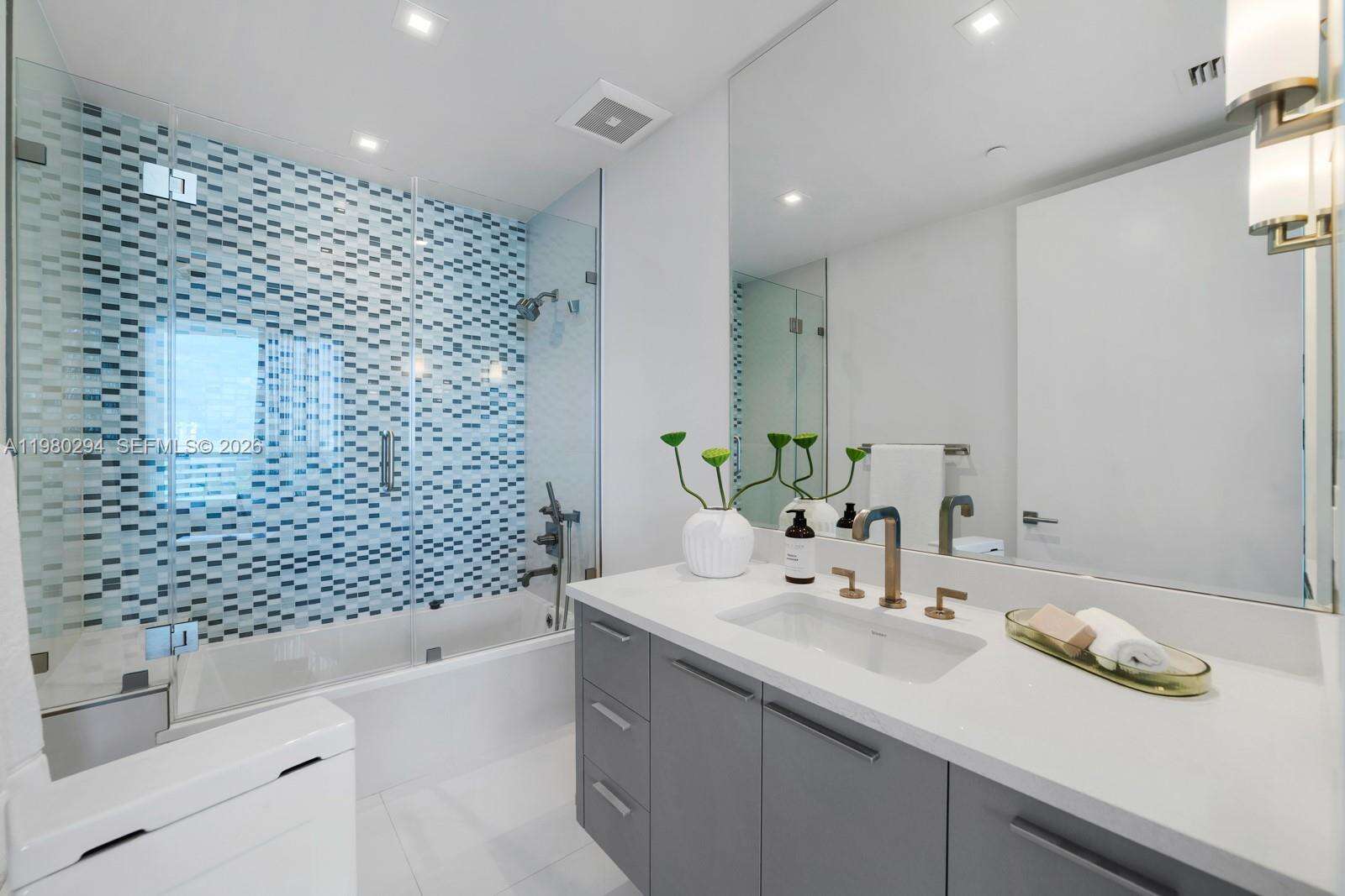 THE RESIDENCES AT THE BATH CLUB - 5959 Collins Ave, Miami Beach, FL 33140 | Picture 28