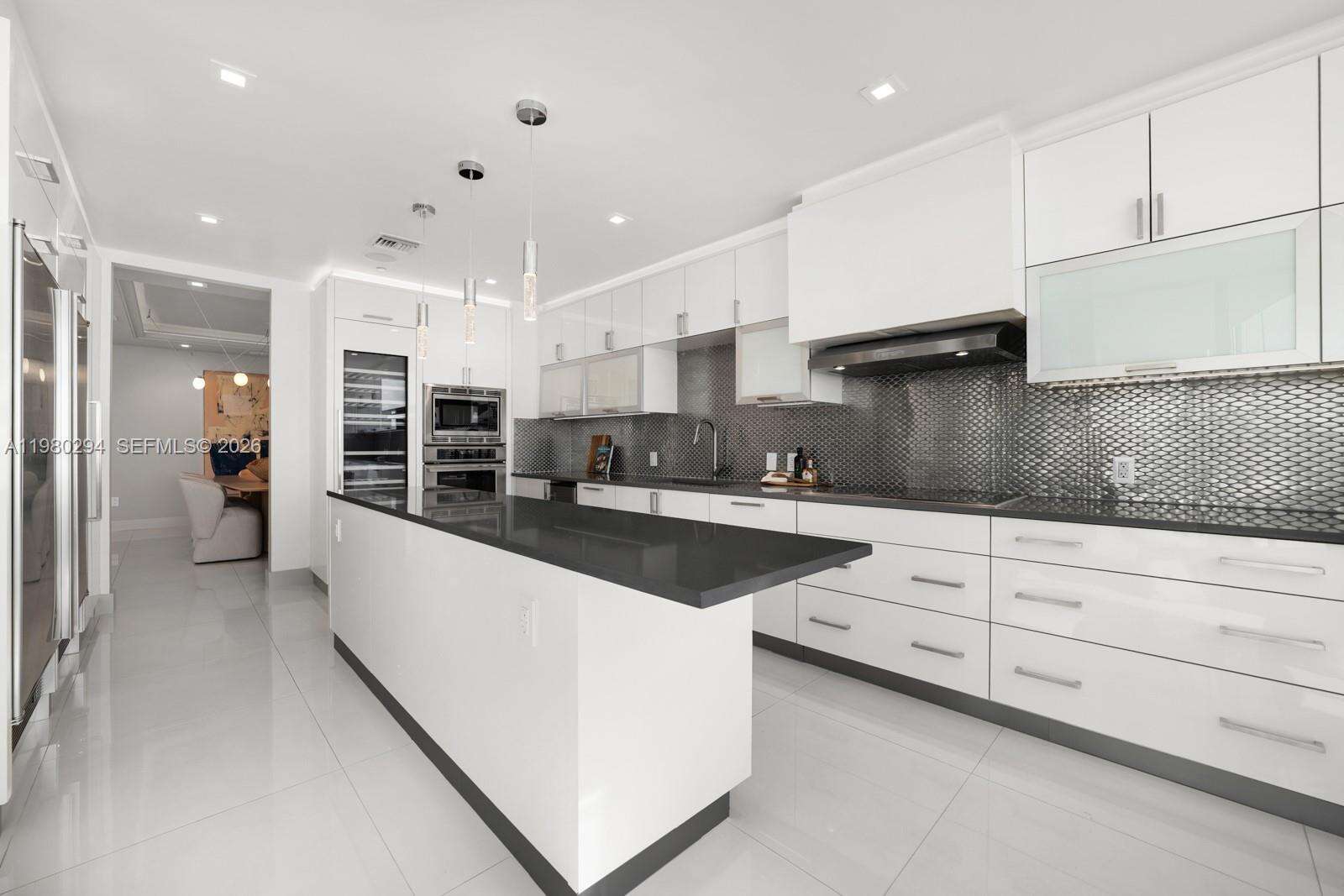 THE RESIDENCES AT THE BATH CLUB - 5959 Collins Ave, Miami Beach, FL 33140 | Picture 9