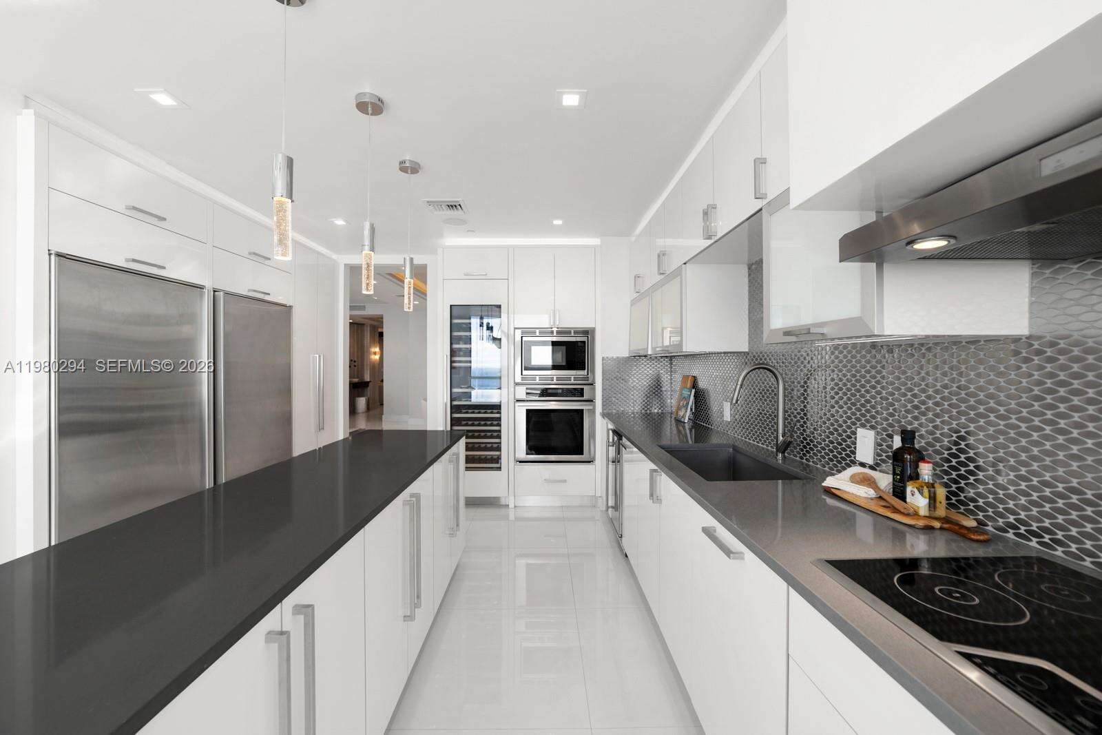 THE RESIDENCES AT THE BATH CLUB - 5959 Collins Ave, Miami Beach, FL 33140 | Picture 10