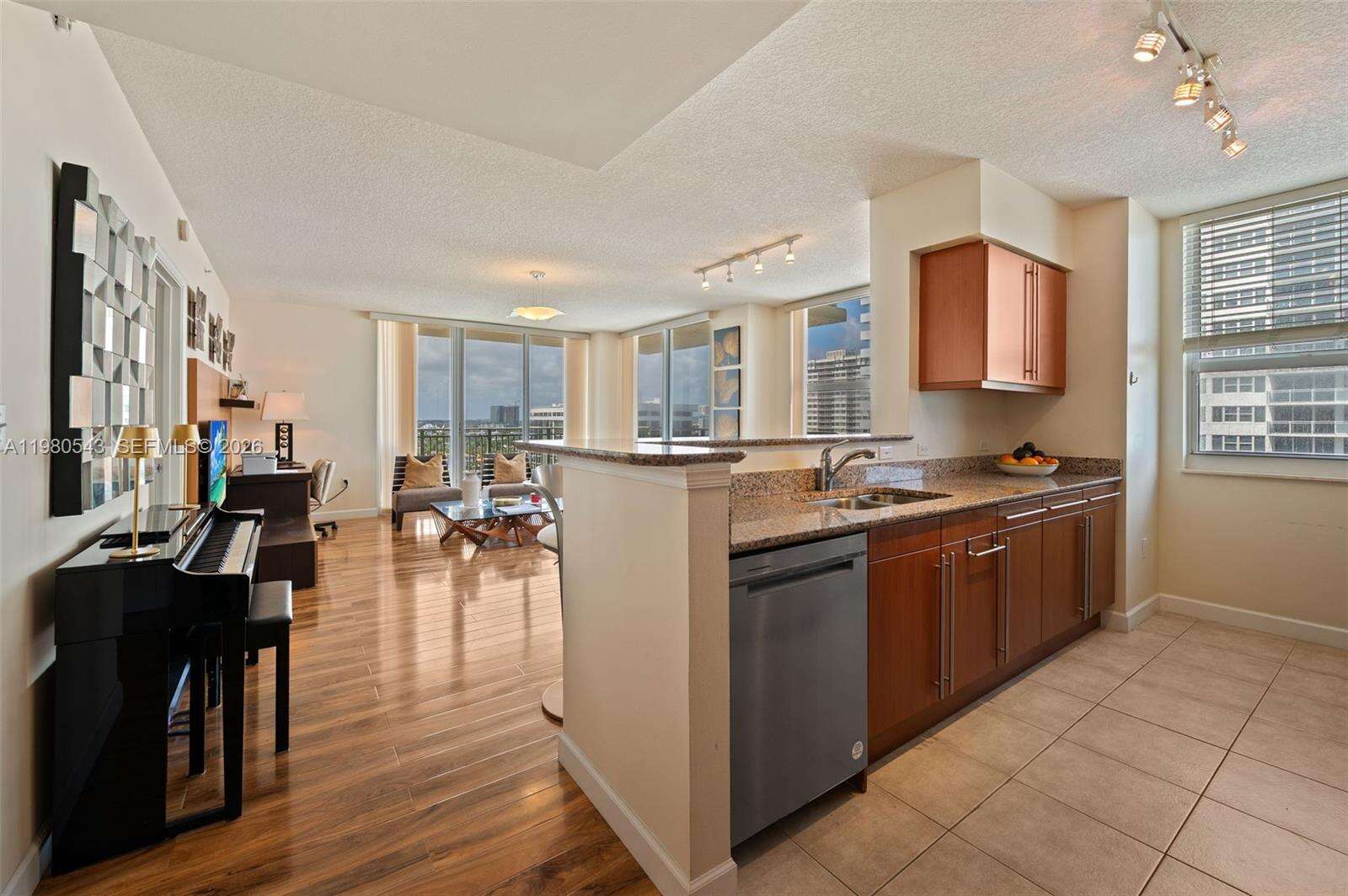 2080 Ocean Dr, Hallandale Beach, FL 33009 - For Sale photo 13