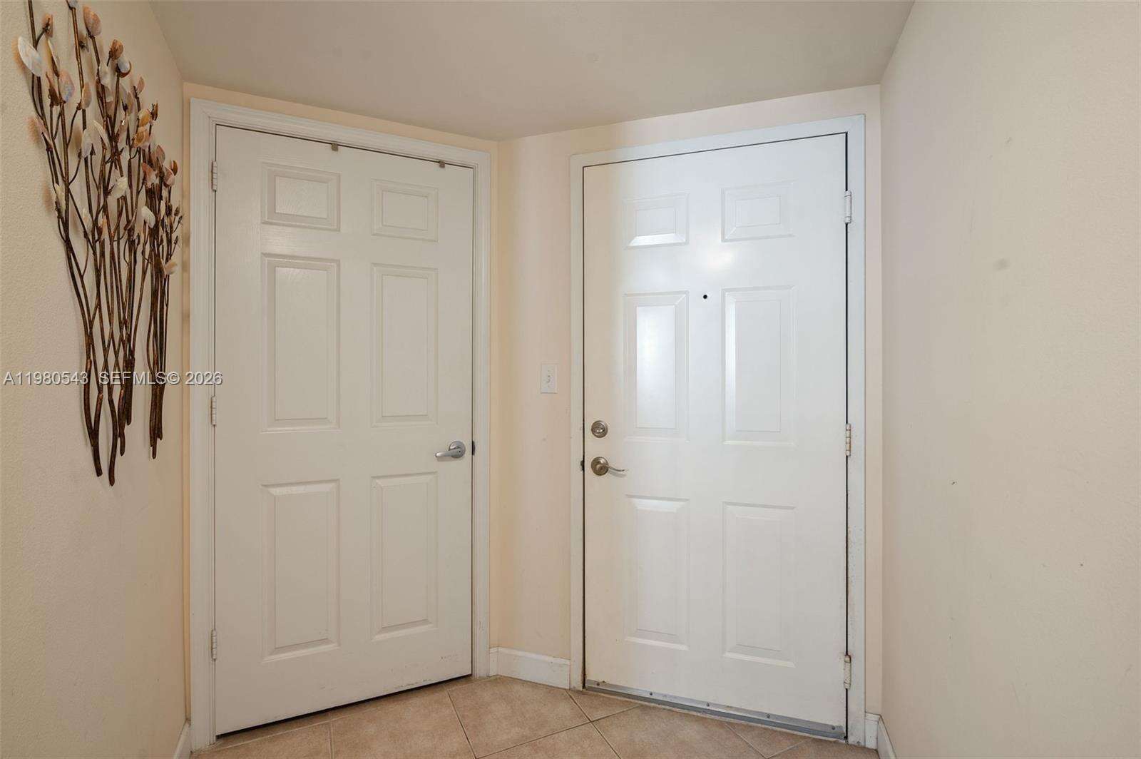 2080 Ocean Dr, Hallandale Beach, FL 33009 - For Sale photo 5