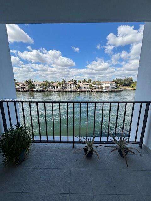 Trafalgar Towers Condominium Number One Condos for Sale & Rent | Picture 1