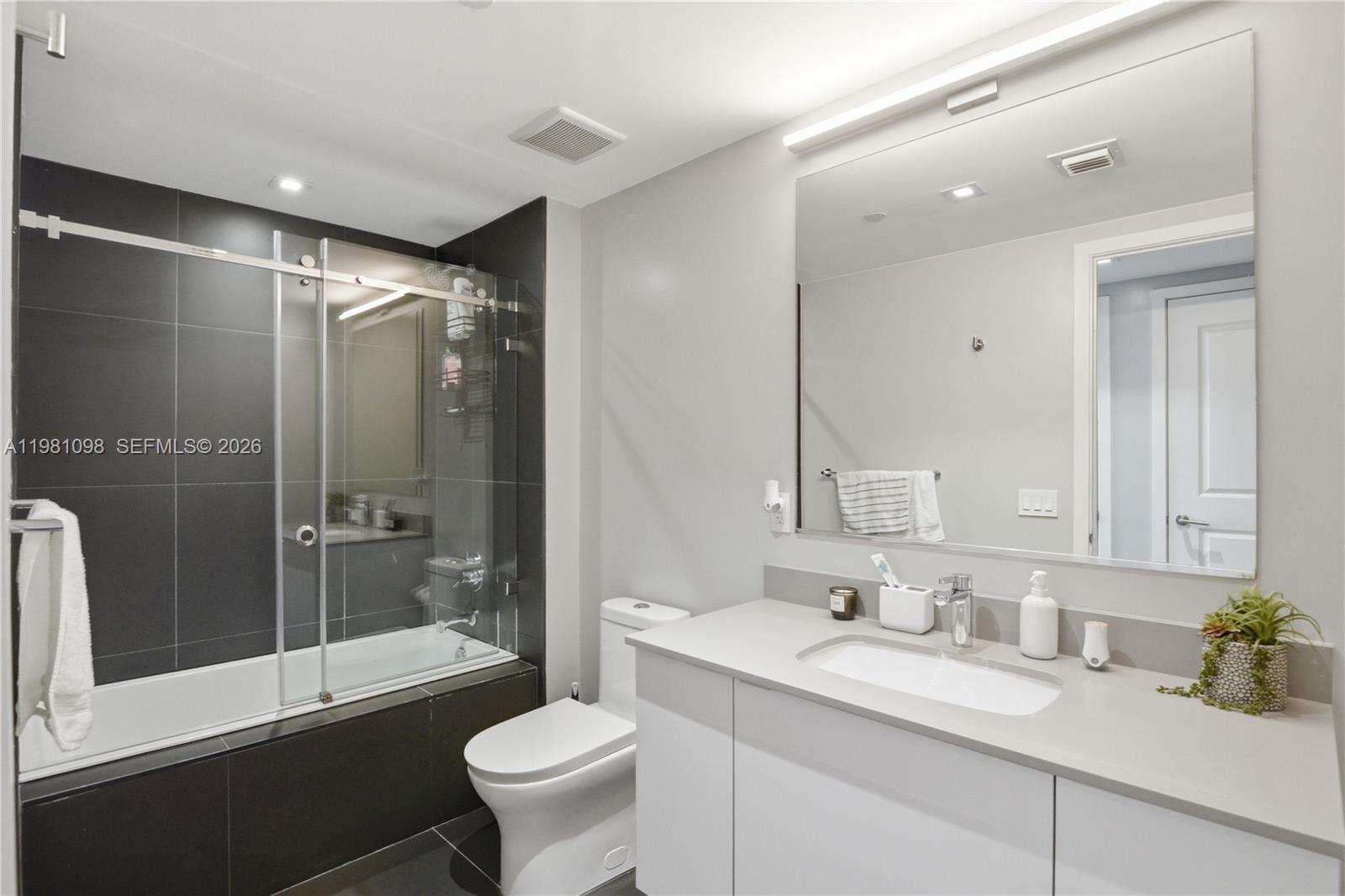 Canvas at 1600 1 Ave, Miami, FL 33132 - For Sale photo 27