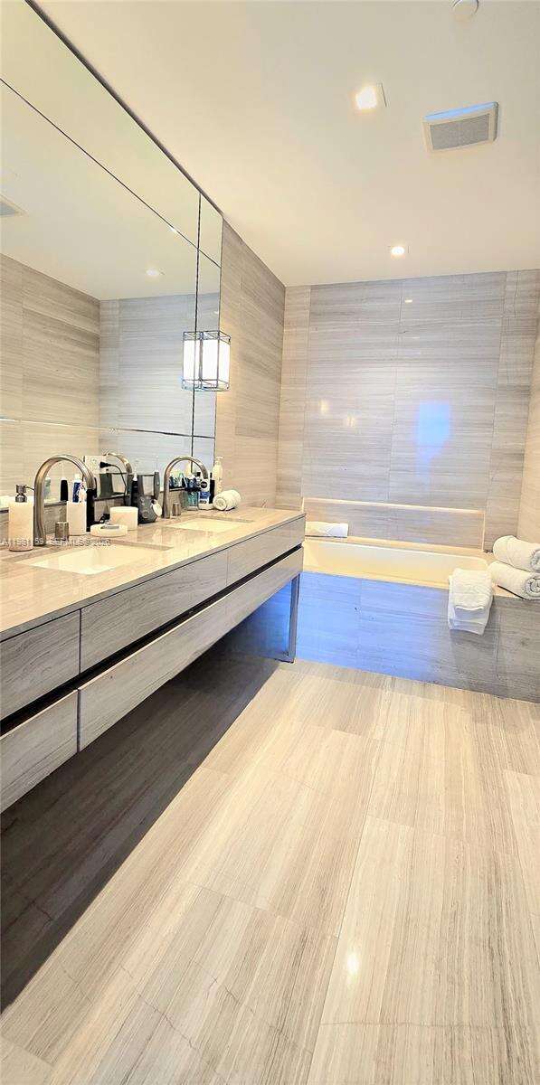 Armani Casa at 18975 Collins Ave, Sunny Isles Beach, FL 33160 - For Sale photo 10