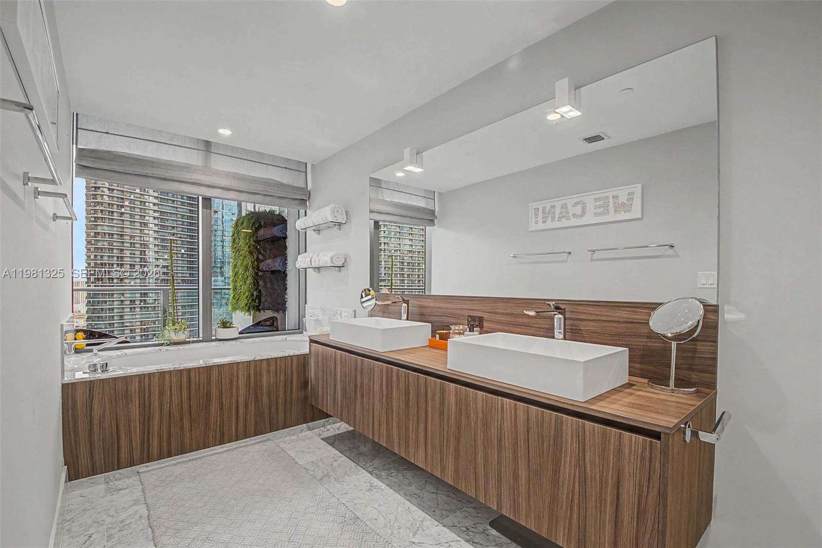 BRICKELL FLATIRON - 1000 Brickell Plz, Miami, FL 33131 | Picture 13