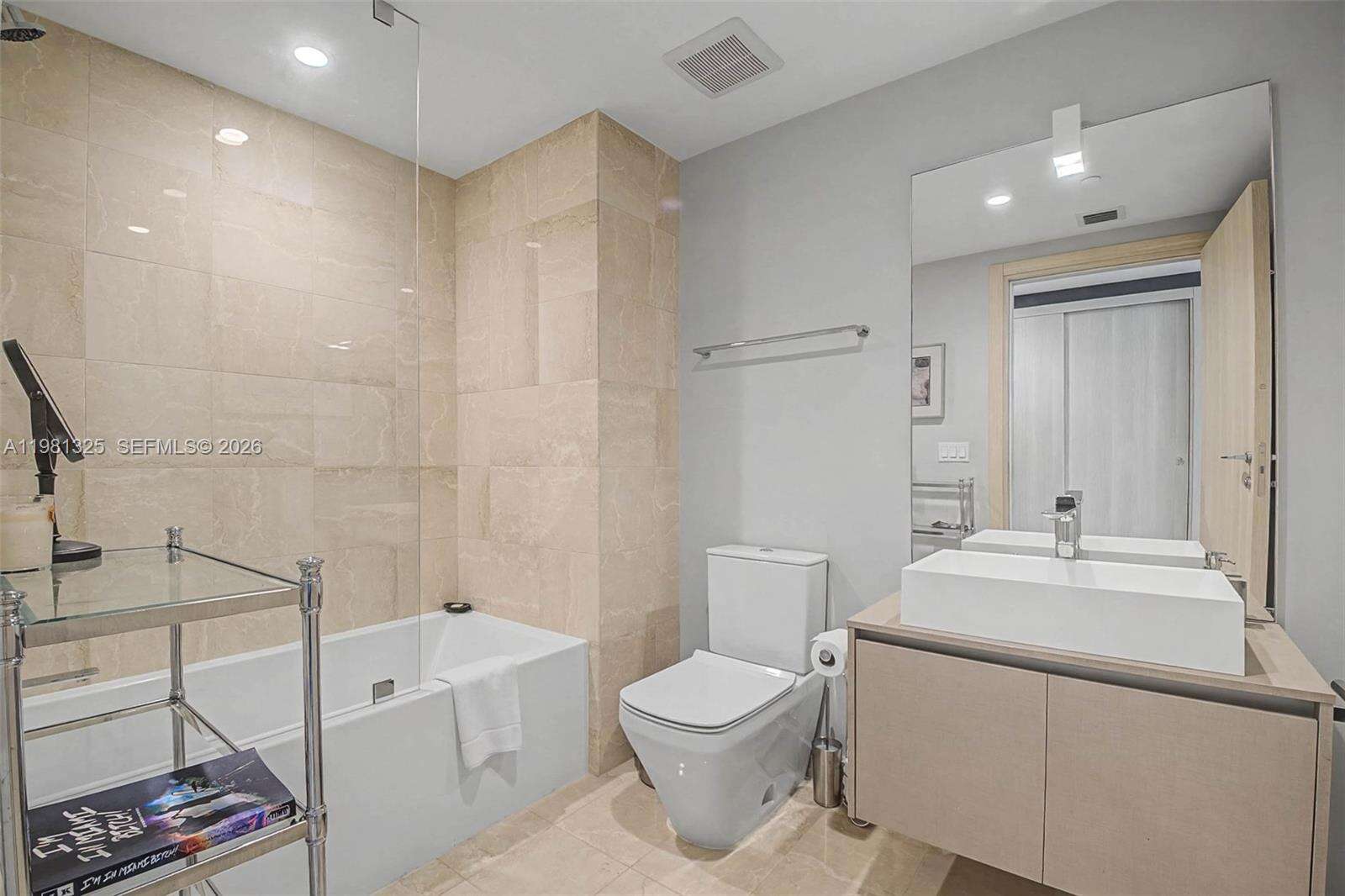 BRICKELL FLATIRON - 1000 Brickell Plz, Miami, FL 33131 | Picture 16