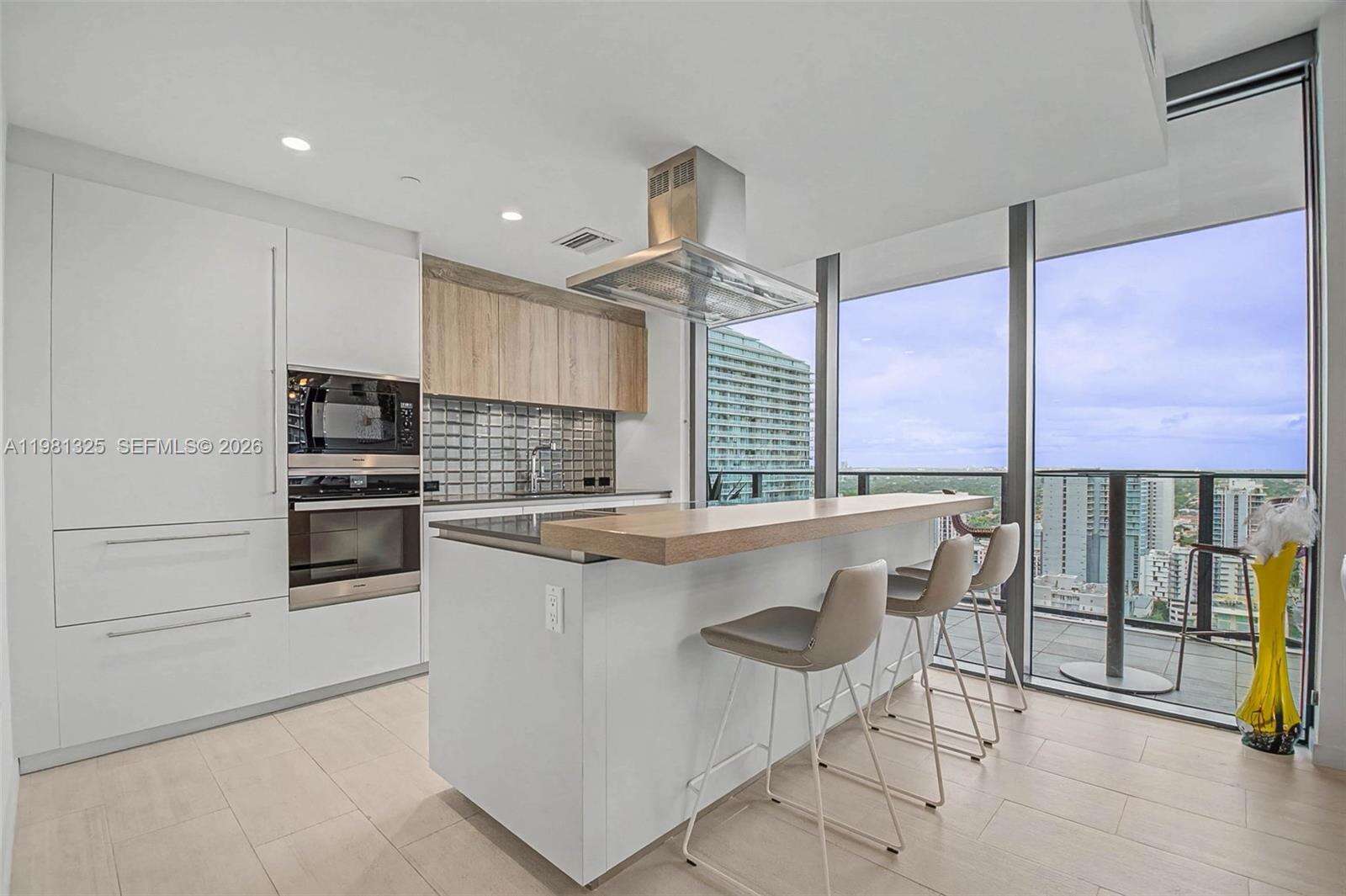 BRICKELL FLATIRON - 1000 Brickell Plz, Miami, FL 33131 | Picture 5