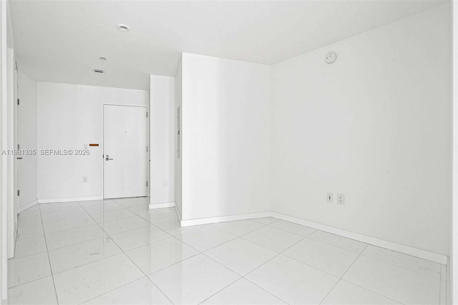 Paramount Miami Worldcenter at 851 1 Ave, Miami, FL 33132 - For Sale photo 11