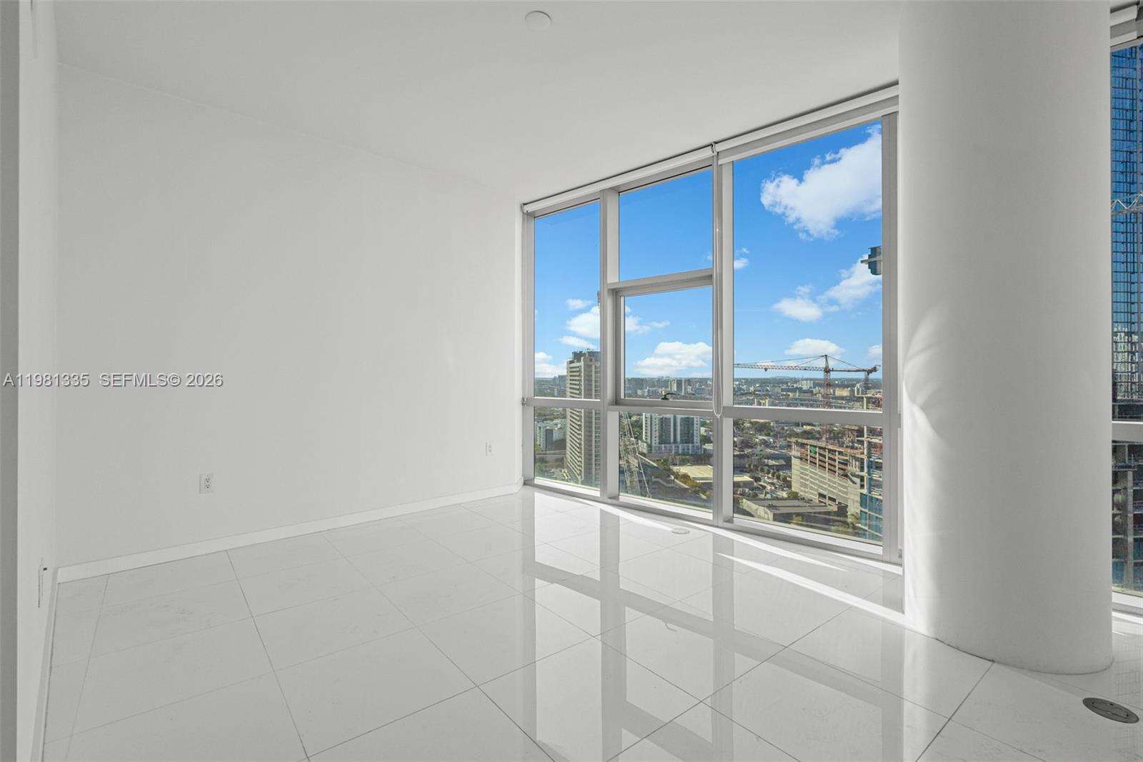 Paramount Miami Worldcenter at 851 1 Ave, Miami, FL 33132 - For Sale photo 31